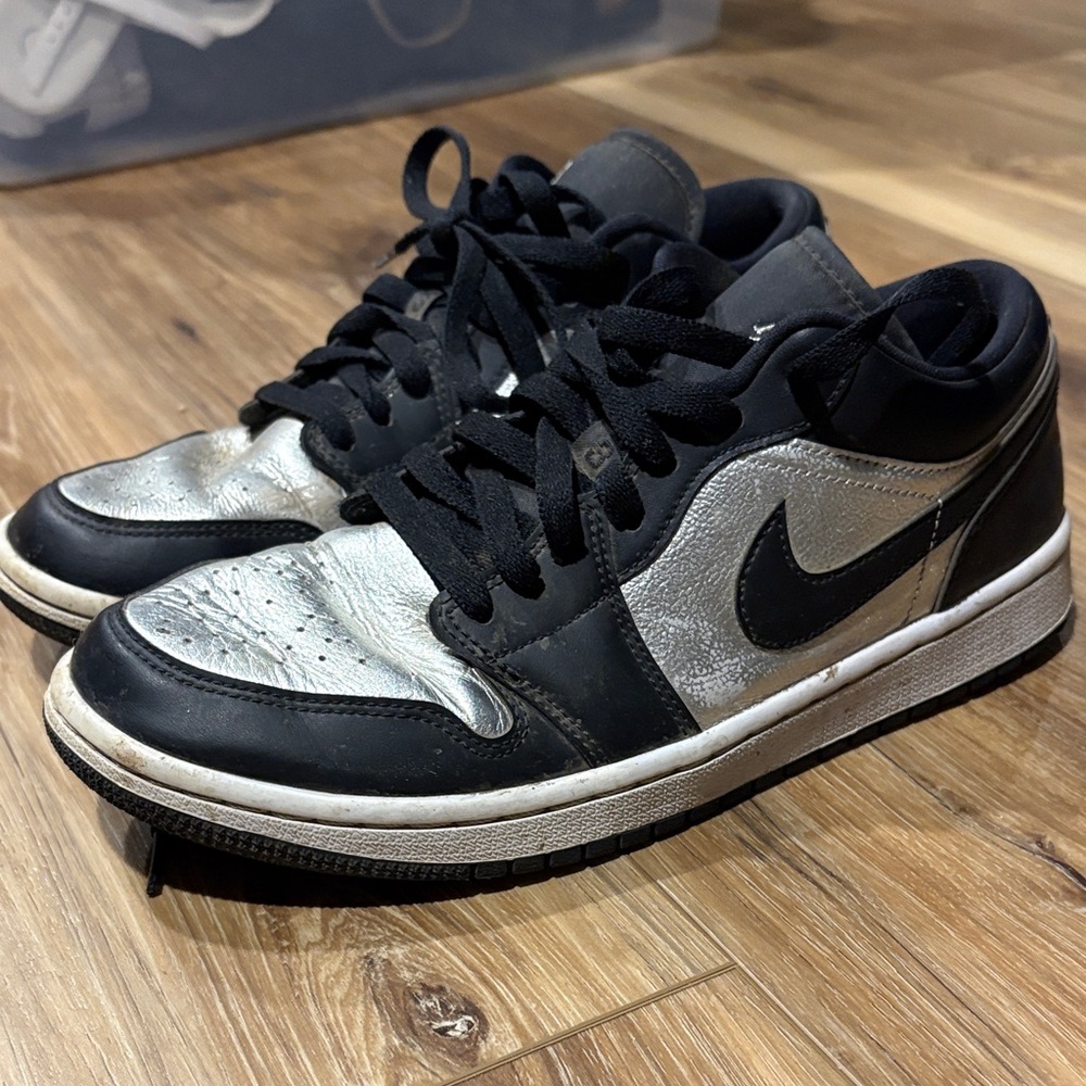 Air Jordan low sneakers